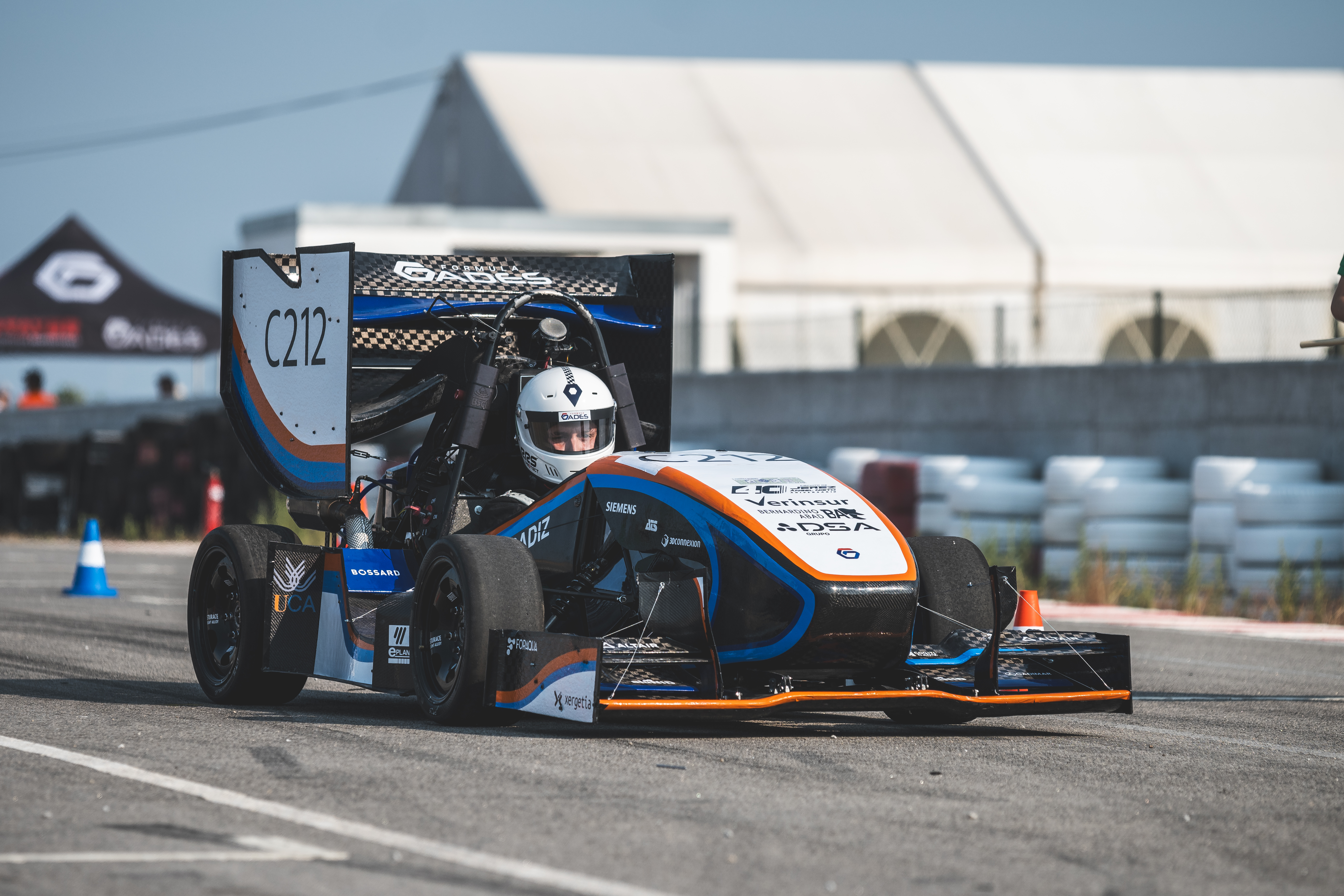 FORMULA GADES firma una temporada histórica con múltiples podios internacionales con el apoyo de VERINSUR