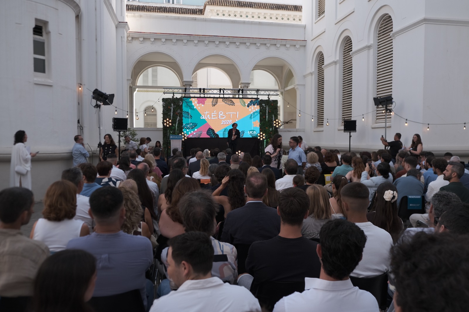 Un año más hemos tenido la satisfacción de asistir a la gala de entrega de los premios atrÉBT! 2026, de la Universidad de Cádiz
