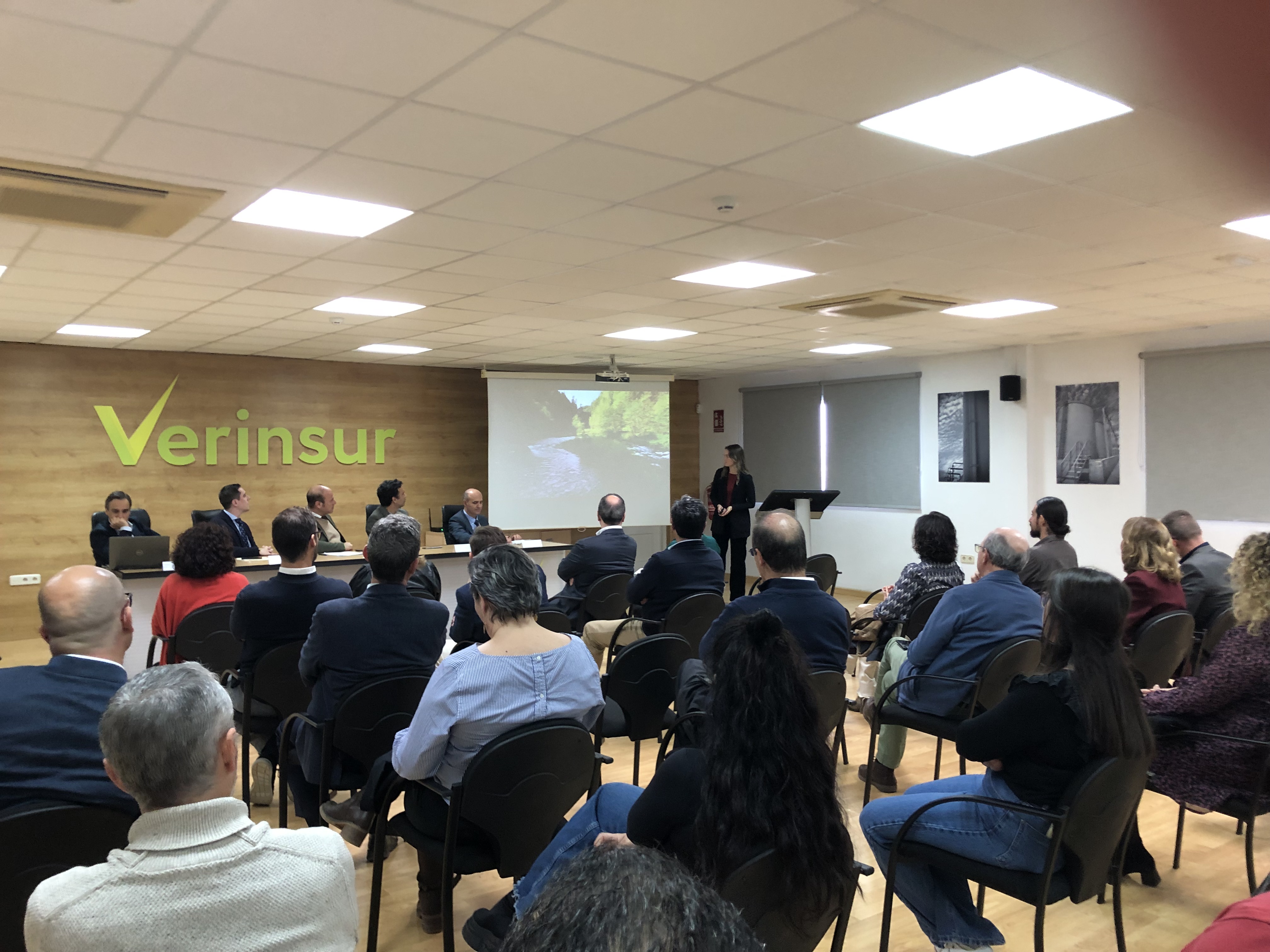 Entrega de los premios Cátedra VERINSUR–UCA 2024