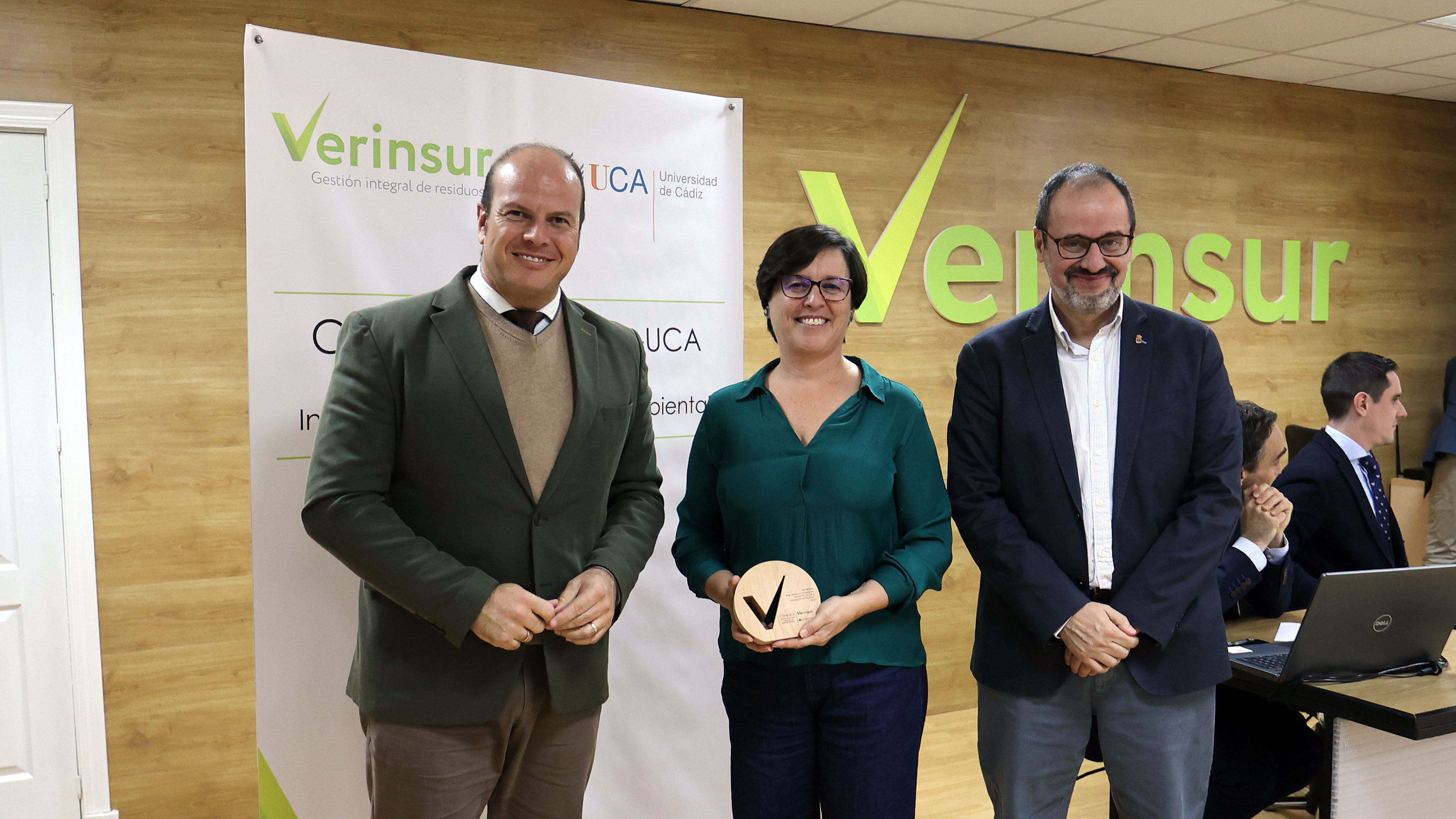 Entrega de los premios Cátedra VERINSUR–UCA 2024