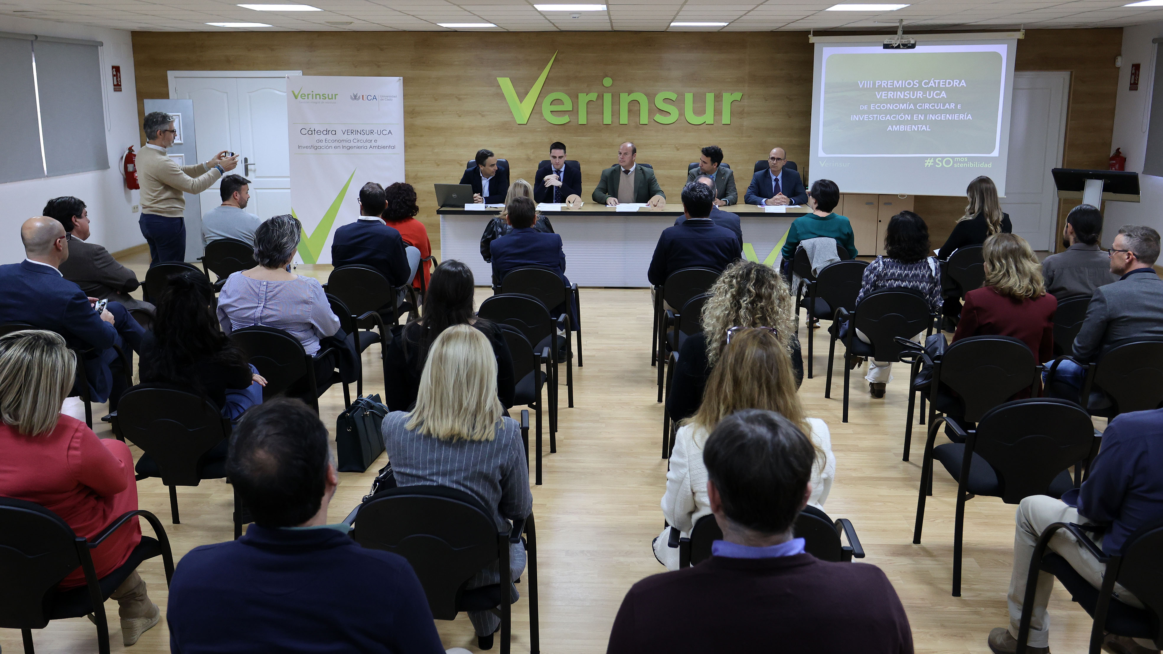 Entrega de los premios Cátedra VERINSUR–UCA 2024